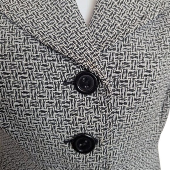 Gray and Black Skirt Suit Size 8 Petite - Picture 6 of 9